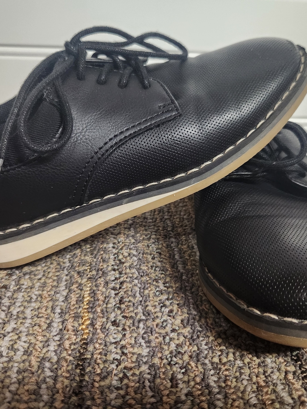 Thereabouts boys size 13 casual dress shoes Black And Brown Lace Tie
